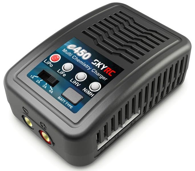 Polnilnik SkyRC e450 (2-4S LiPo, 6-8S NiMH) AC napajanje