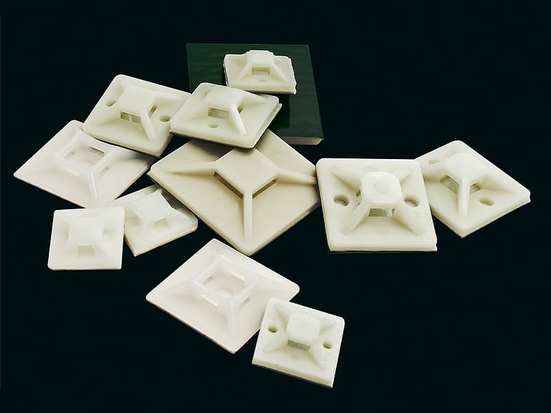Blow Samolepilna podstavka za vezice, 20x20 mm, bela, 100 kosov